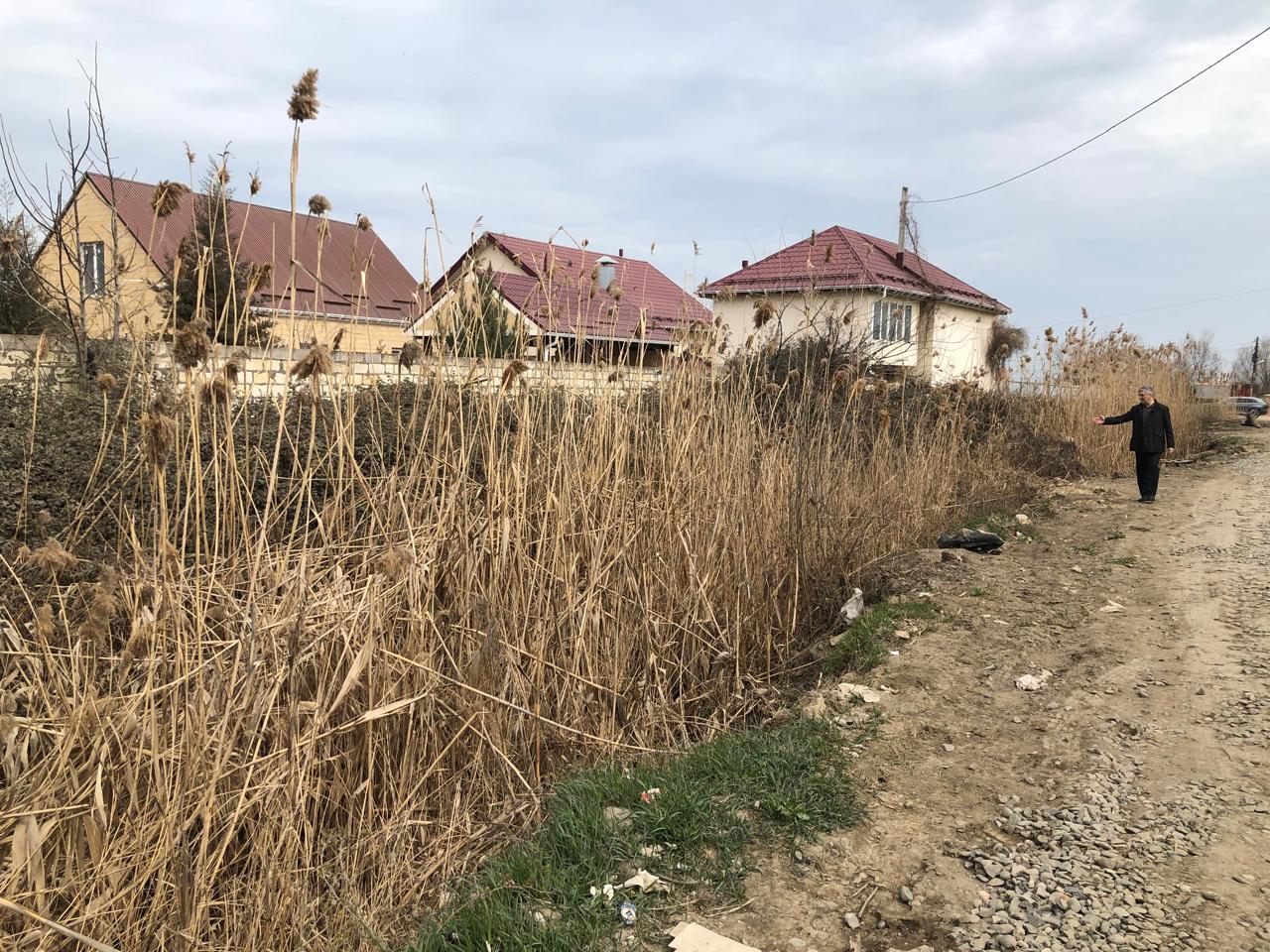 Сотрудники  МКУ «Управление по делам ГО и ЧС» провели  мониторинг (обследование) русла р. Суходол в микрорайоне «Аэропорт»